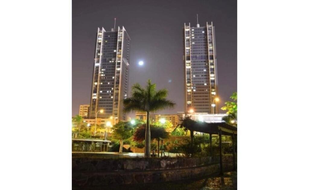 דירות סנטה קרוז דה טנריף Luxury Flat In Skyscraper מראה חיצוני תמונה